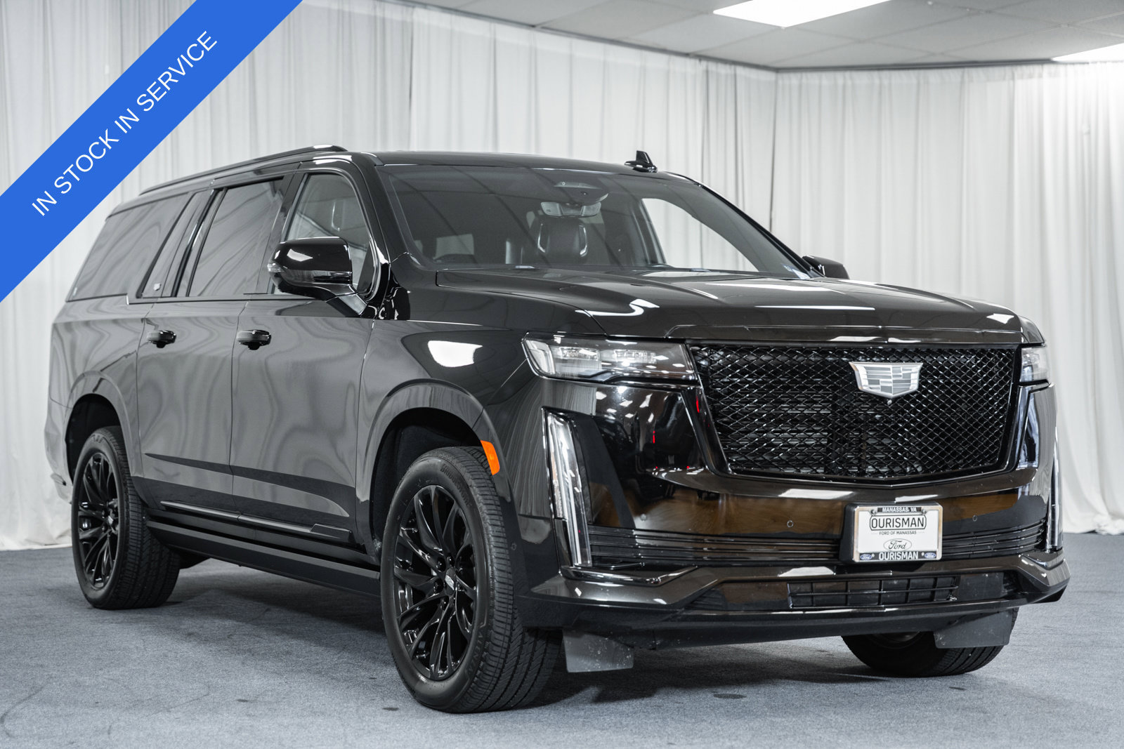 Used 2023 Cadillac Escalade ESV Sport w/ LPO, ONYX Package AWD/4WD image 1