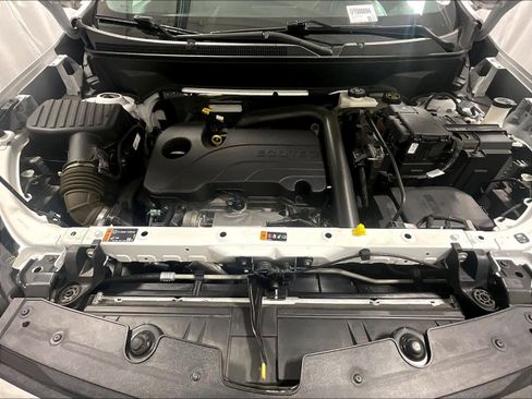 Used 2023 Chevrolet Equinox LT image 29