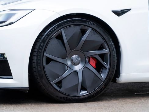 Used 2026 Tesla Model S Plaid AWD/4WD image 4
