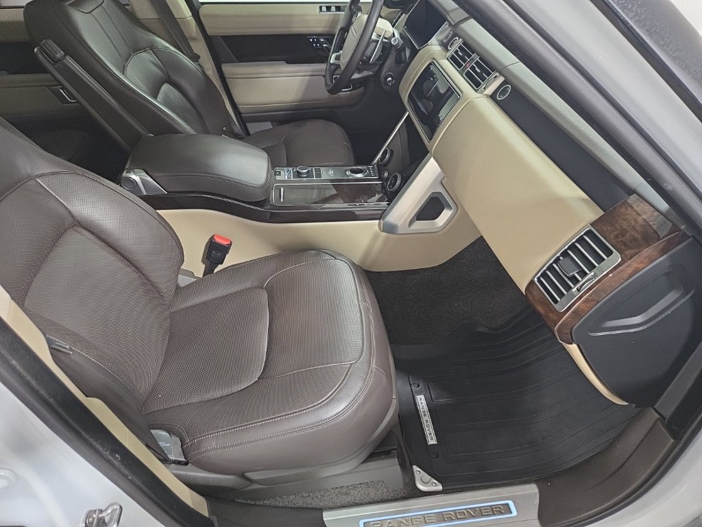 Used 2019 Land Rover Range Rover HSE AWD/4WD image 24