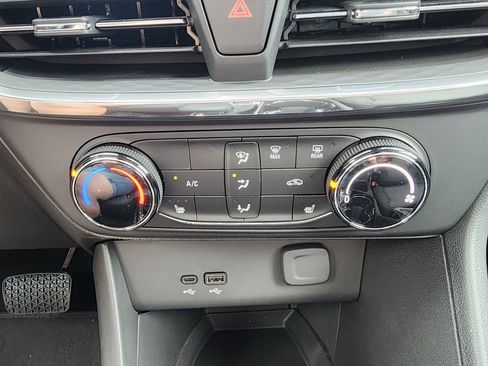 New 2026 Buick Encore GX Preferred w/ Comfort Package FWD image 26