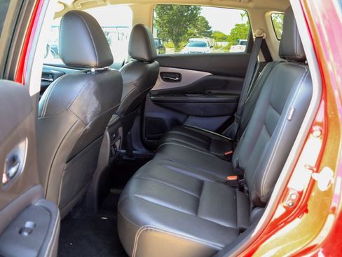 Used 2024 Nissan Murano SV FWD image 9