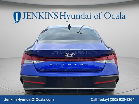 Certified 2025 Hyundai Elantra SEL FWD image 7