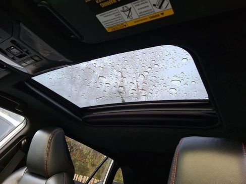 Used 2021 Toyota RAV4 SE w/ Weather & Moonroof Package image 11