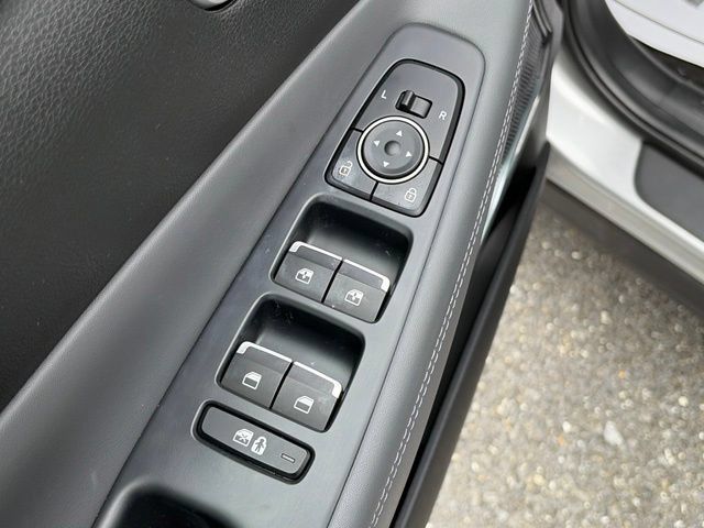 Used 2023 Hyundai Santa Fe SEL w/ Premium Package AWD/4WD image 12
