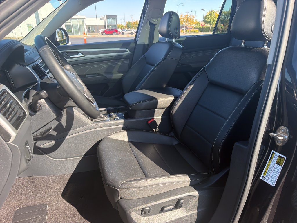 Certified 2023 Volkswagen Atlas SE w/ Panoramic Sunroof Package AWD/4WD image 7