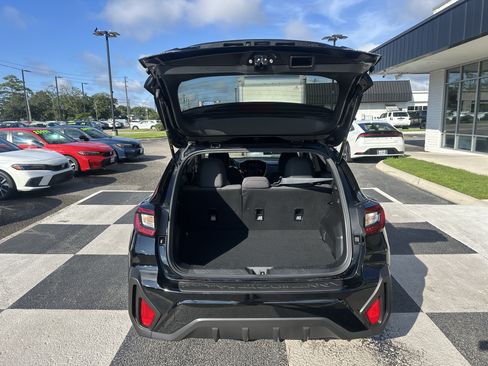 Used 2025 Subaru Crosstrek 2.5i Premium AWD/4WD image 5