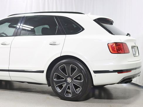 Used 2020 Bentley Bentayga Design Series AWD/4WD image 9