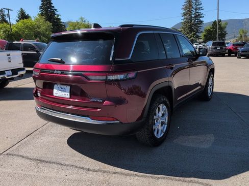 Certified 2023 Jeep Grand Cherokee Limited w/ Luxury Tech Group II AWD/4WD image 8