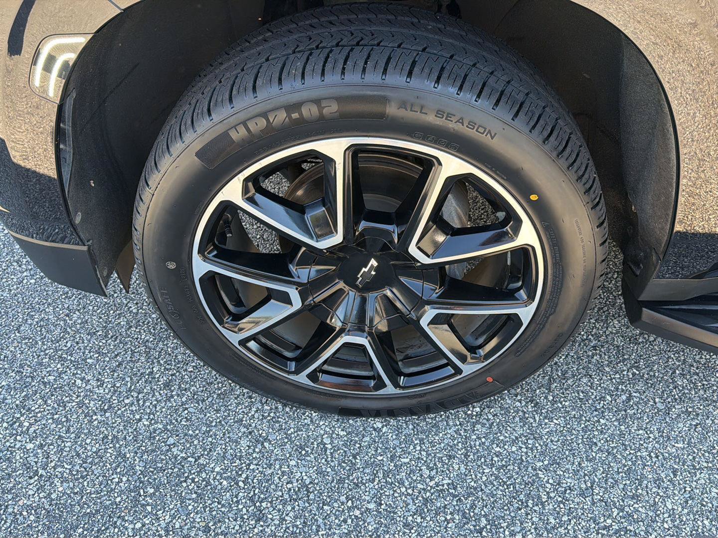 Used 2021 Chevrolet Suburban RST w/ Luxury Package RWD image 43