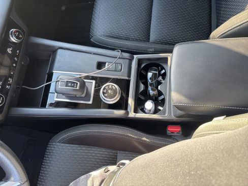 Used 2022 Mitsubishi Outlander ES FWD image 9