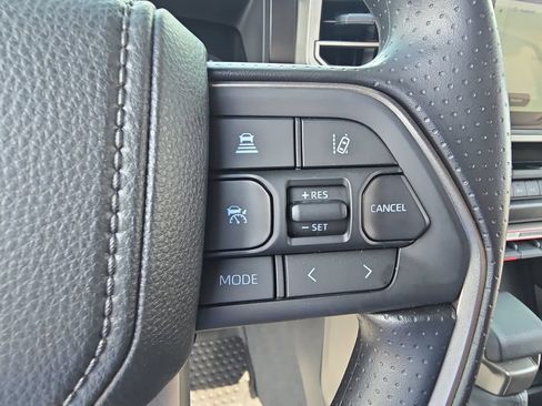 Used 2026 Toyota Tundra SR5 AWD/4WD image 18