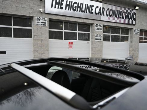 Used 2023 Kia Forte GT-Line w/ GT-Line Premium Package image 3