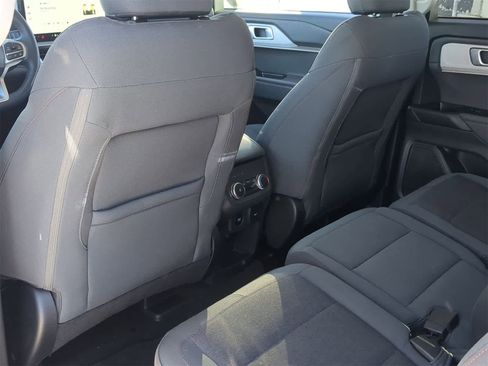 Used 2025 Ford Explorer Active image 25
