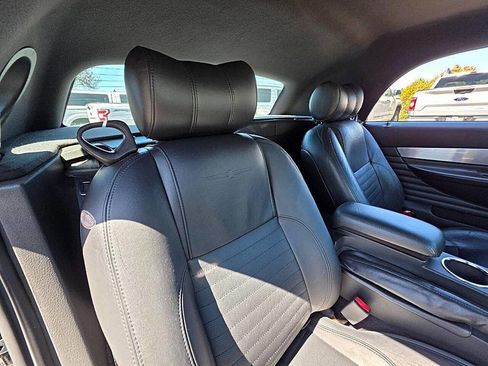 Used 2002 Ford Thunderbird Deluxe image 26