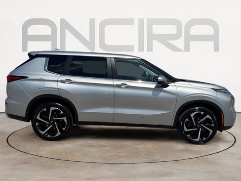 Used 2024 Mitsubishi Outlander SE FWD image 13