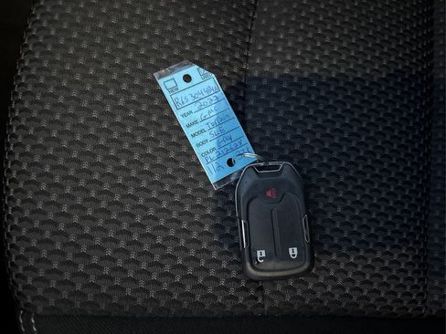 Used 2023 GMC Terrain SLE image 32