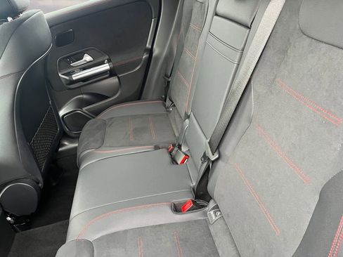 Certified 2025 Mercedes-Benz GLA 250 4MATIC image 11