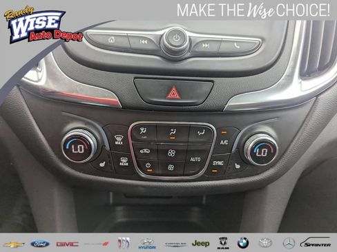 Used 2021 Chevrolet Equinox LT FWD image 15