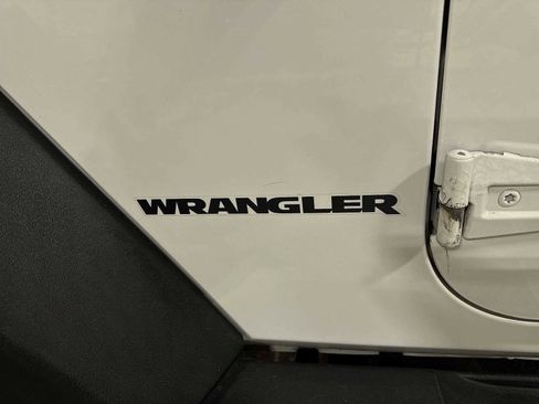 Used 2014 Jeep Wrangler Sport image 23