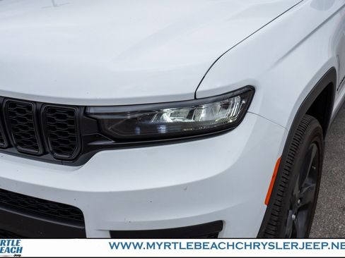 Certified 2024 Jeep Grand Cherokee L Altitude image 10