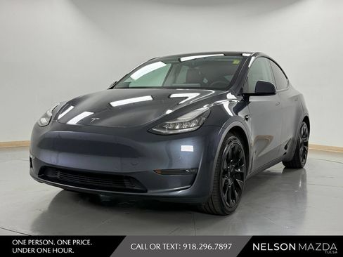 Used 2020 Tesla Model Y Long Range AWD/4WD image 1