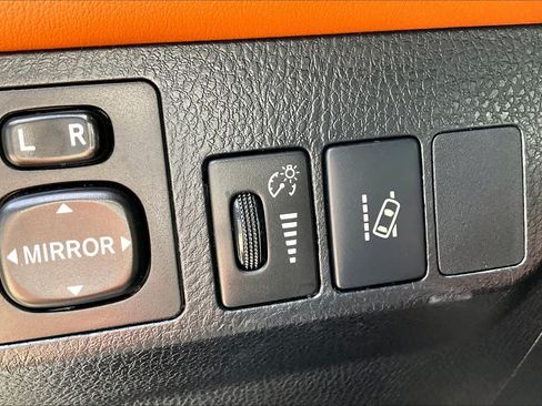 Used 2017 Toyota RAV4 Limited AWD/4WD image 33