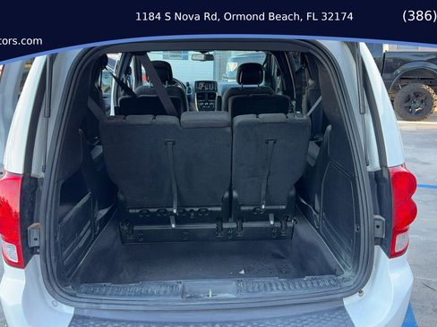 Used 2017 Dodge Grand Caravan SE image 16