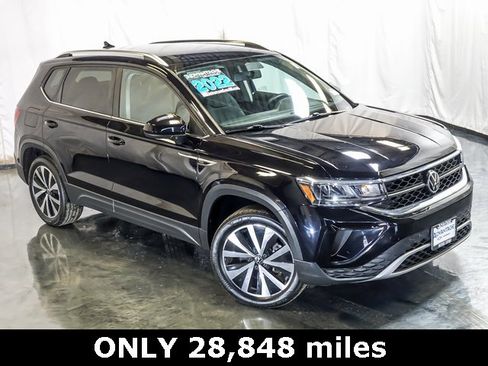 Used 2022 Volkswagen Taos SE image 6