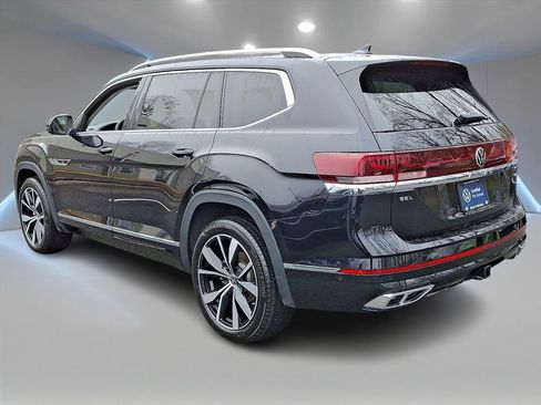 Certified 2025 Volkswagen Atlas SEL Premium R-Line image 7