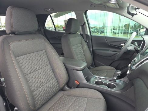 Used 2020 Chevrolet Equinox LT w/ LPO, Floor Liner Package image 9