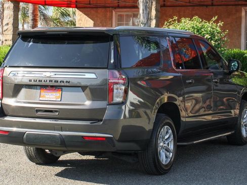 Used 2021 Chevrolet Suburban LS w/ Driver Alert Package image 10