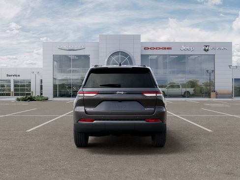 New 2026 Jeep Grand Cherokee Limited w/ Limited Altitude Package AWD/4WD image 8
