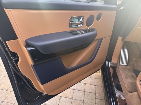 Certified 2024 Rolls-Royce Cullinan image 13