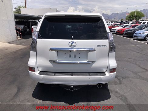 Used 2017 Lexus GX 460 Luxury w/ Preferred Accessory Package AWD/4WD image 8
