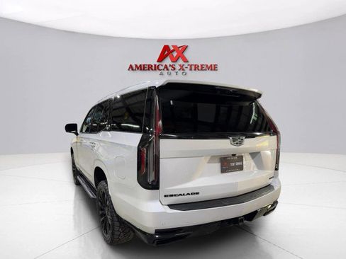 Used 2021 Cadillac Escalade Luxury image 5