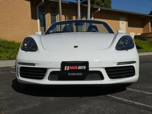 Used 2017 Porsche 718 Boxster S image 17