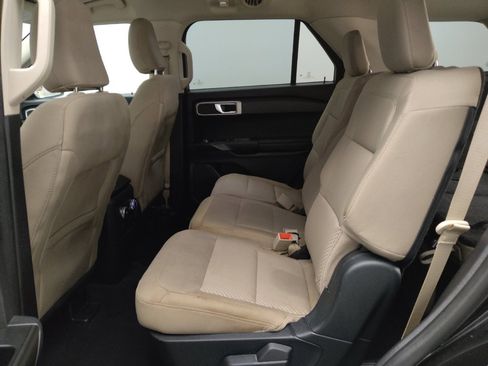 Used 2021 Ford Explorer 2WD image 18