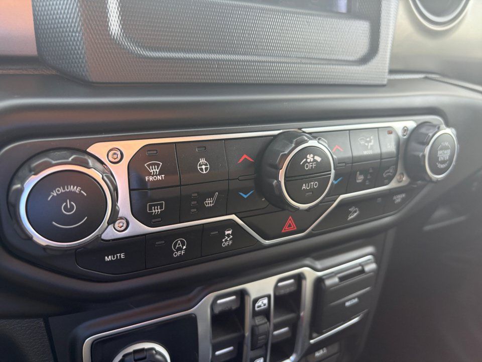 Used 2020 Jeep Wrangler Unlimited Sport AWD/4WD image 22