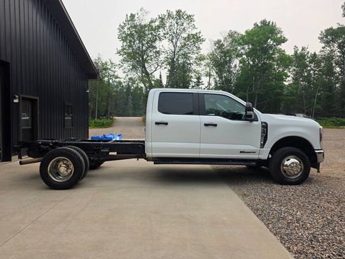 Used 2024 Ford F350 XL w/ XL Chrome Package AWD/4WD image 9