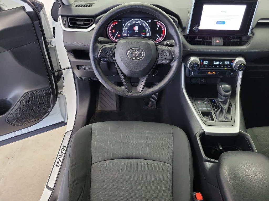 Used 2024 Toyota RAV4 XLE AWD/4WD image 16