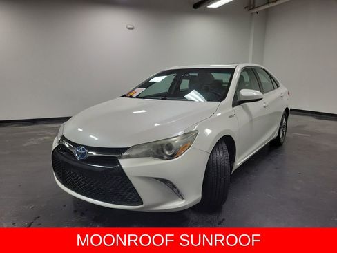 Used 2015 Toyota Camry SE image 4