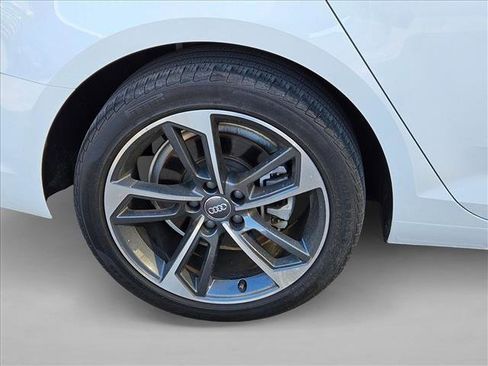 Used 2019 Audi A4 2.0T Premium image 25