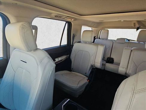 Used 2021 Ford Expedition Platinum AWD/4WD image 6