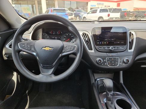 Used 2024 Chevrolet Malibu LT FWD image 12