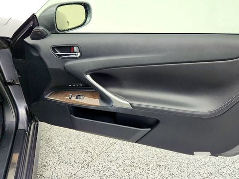 Used 2014 Lexus IS 250C image 30