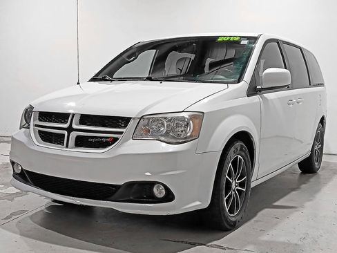 Used 2019 Dodge Grand Caravan GT FWD image 4