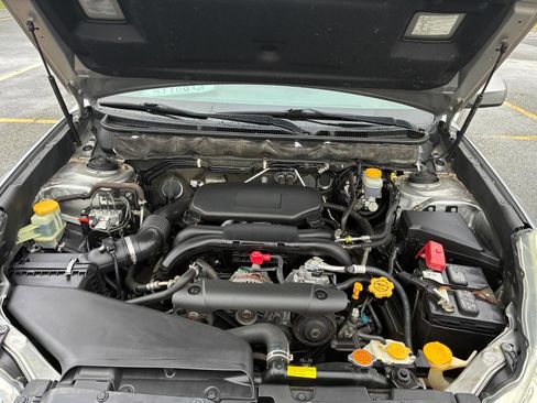 Used 2011 Subaru Outback 2.5i Limited w/ PWR Moonroof Pkg image 18