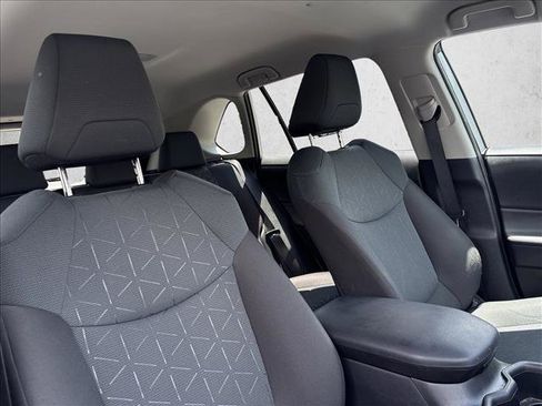 Certified 2025 Toyota RAV4 XLE FWD image 24