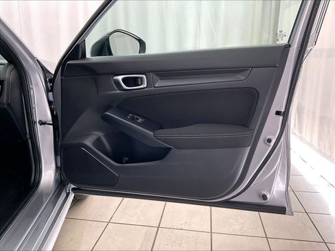 Used 2023 Honda Civic Sport image 12